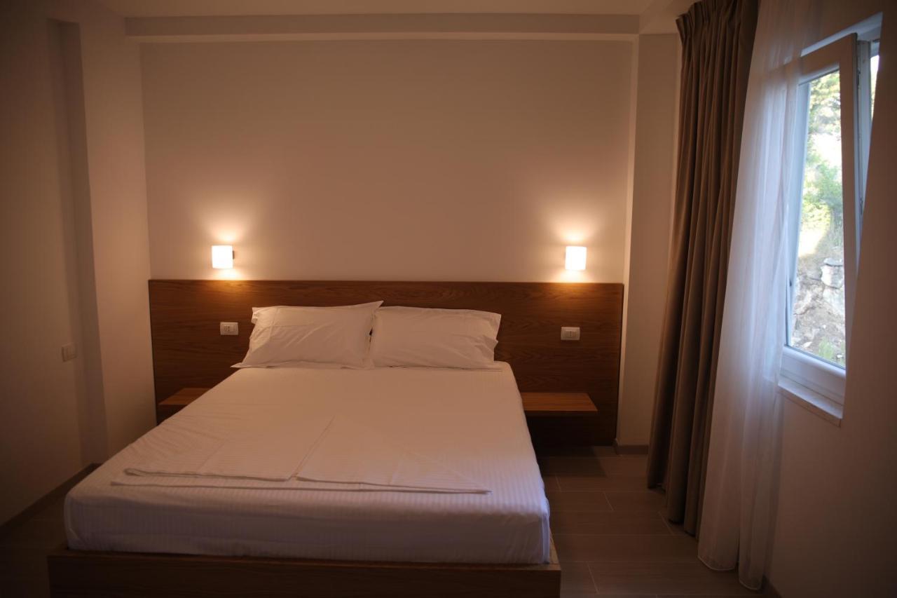 Serenity In Hotel Lezhe Bagian luar foto