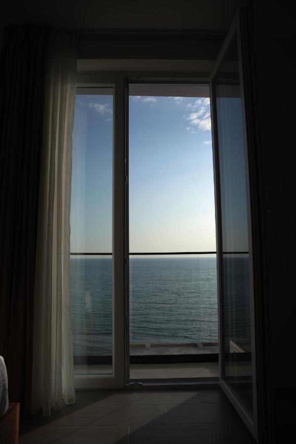 Serenity In Hotel Lezhe Bagian luar foto