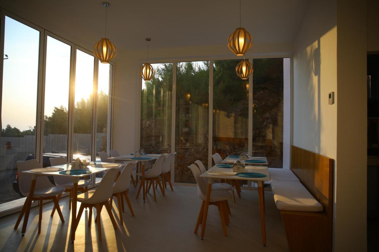 Serenity In Hotel Lezhe Bagian luar foto