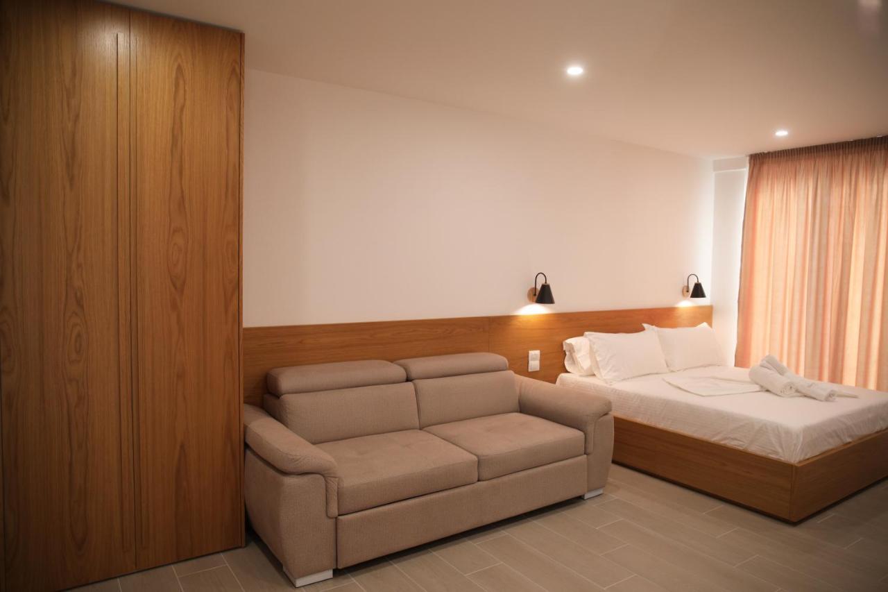 Serenity In Hotel Lezhe Bagian luar foto