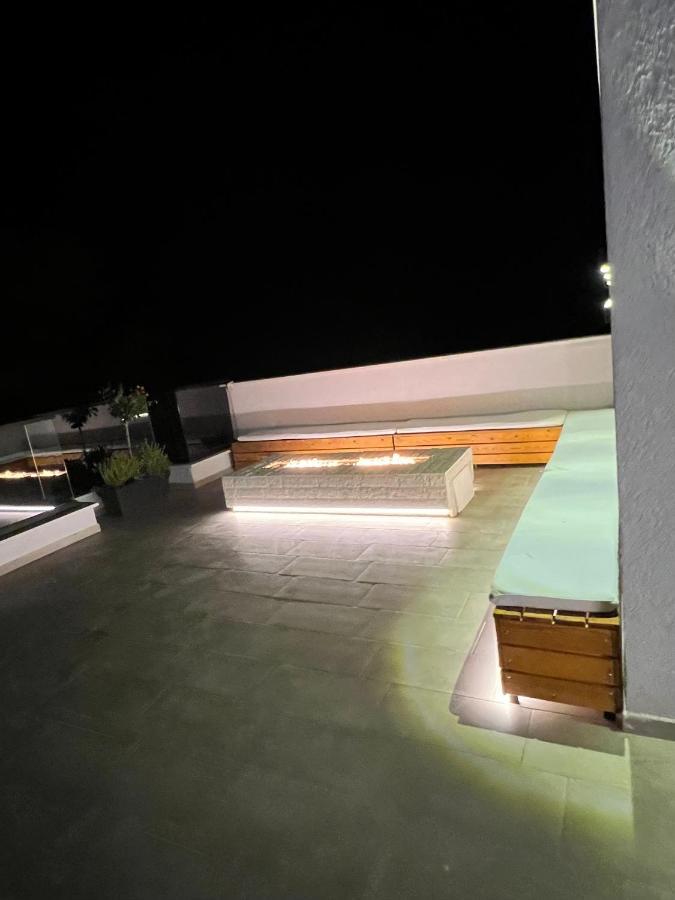 Serenity In Hotel Lezhe Bagian luar foto
